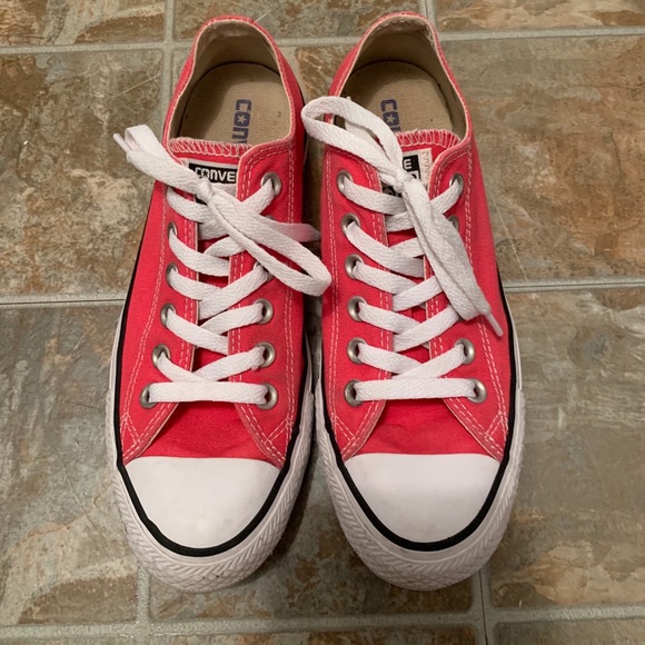 converse size 7 womens